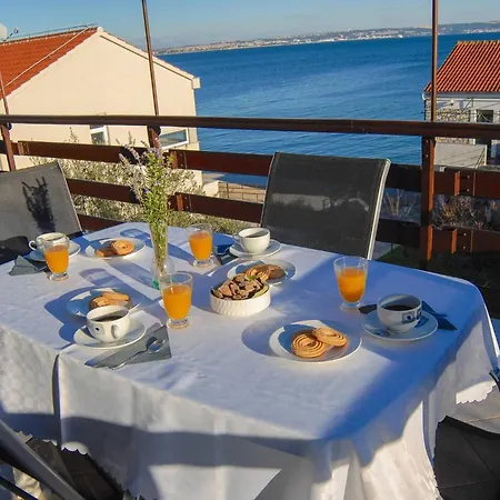 Beachfront Saturn * Preko